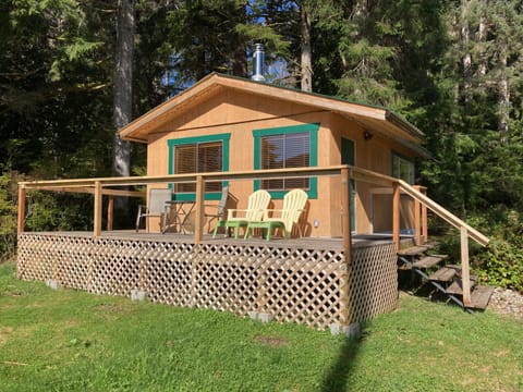 welcome to Quatsino Oceanfront Guest Cabin
