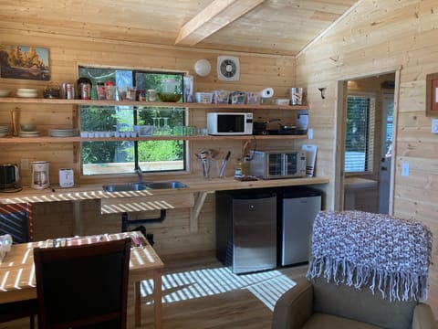 fully equipped kitchen with lots of light