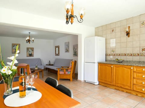 Property, Furniture, Table, Cabinetry, Picture Frame, Sink, Plant, Countertop, Orange, Interior Design