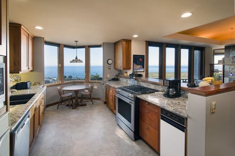 Very well equipped kitchen for preparing great meals