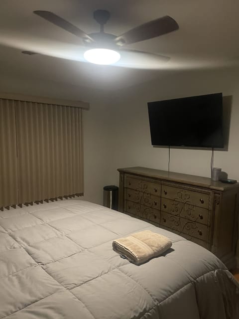 3 bedrooms, iron/ironing board, WiFi