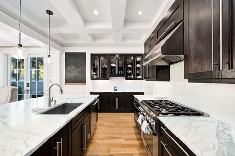 c16c637a-fb00-4760-860d-f5a6da3749c4