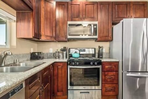 Full kitchen with new stainless appliances