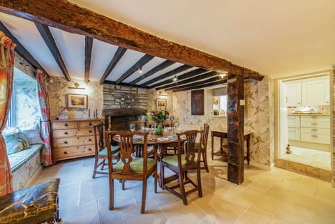 Pear Tree Cottage Bourton Dining Room - StayCotswold
