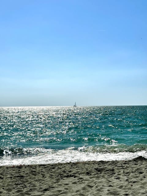 Beach nearby, beach towels