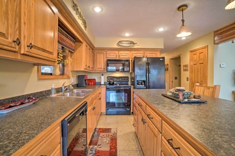 Kitchen | Drip Coffee Maker