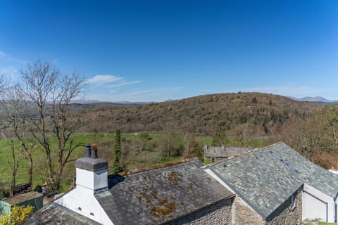 High Brow Edge Farm House, near Backbarrow - Stunning views