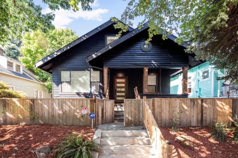 Welcome to the Mississippi Villa. We hope we get to host you at this wonderful rental in one of Portland's most vibrant neighborhoods.