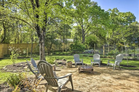 Backyard | Outdoor Seating Area | Fire Pit