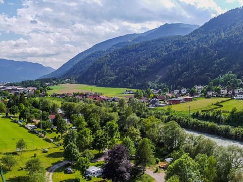 Immediate Surroundings [summer] (&lt;1 km)