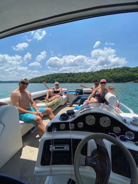 Boat rentals are available at Prairie Creek Marina.