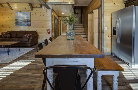 Eat in kitchen with dining for up to 8 guests