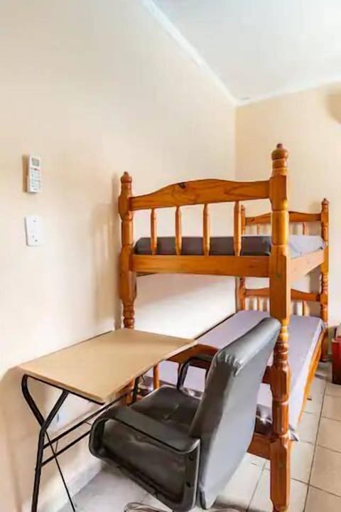 3 bedrooms, desk, iron/ironing board, WiFi