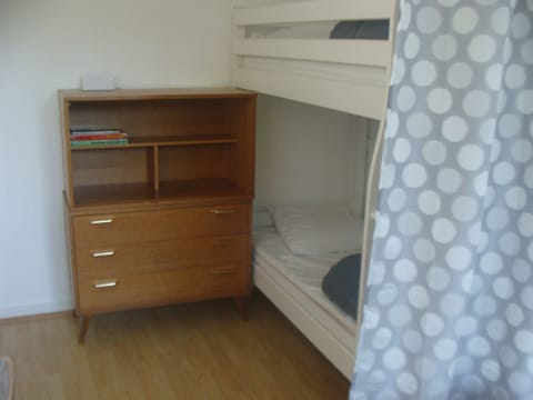 3 bedrooms, iron/ironing board