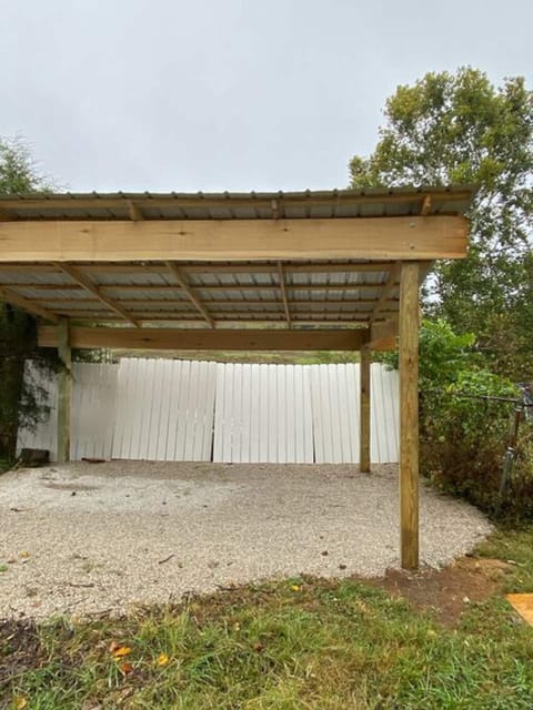Shelter House 14'x19' - Backyard