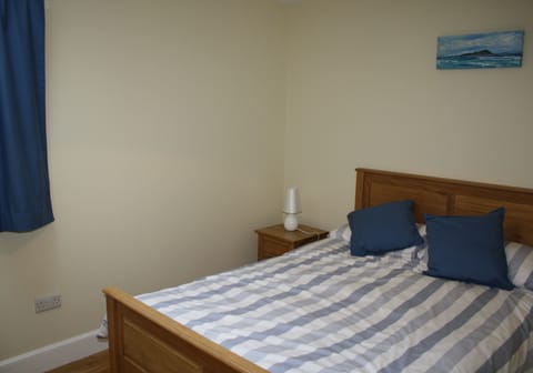 2 bedrooms, iron/ironing board, travel crib, free WiFi