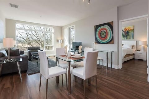 Sunnyvale/Mountain View/Cupertino Mountain View 2 Bedroom Dining Room