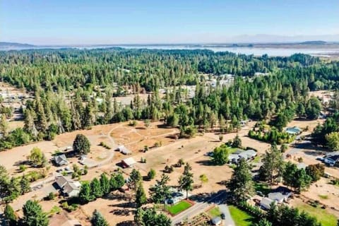 Enjoy the outdoors whether you go canoeing, fishing, or riding your bike/vehicle in the countryside of Veneta!