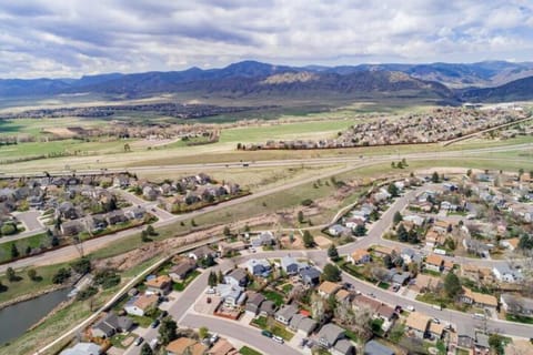 Colorado mountains and Red Rock within 45min driving distance