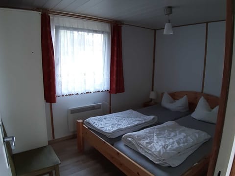 2 bedrooms, internet