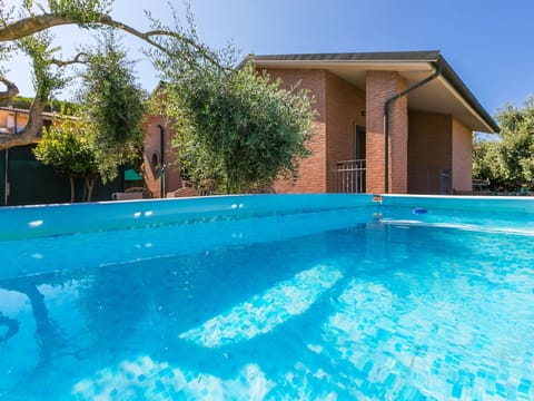 Water, Property, Swimming Pool, Sky, Plant, Azure, Building, Shade, Body Of Water, Leisure