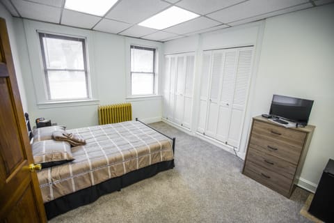 6 bedrooms, in-room safe, desk, free WiFi