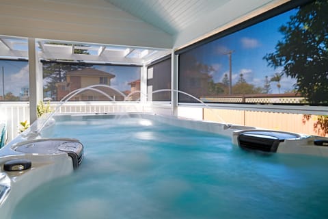 Indoor spa tub