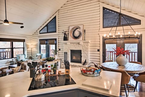 Fully Equipped Kitchen | Blender | Crock-Pot | Keurig Coffee Maker