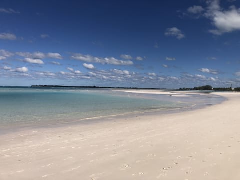 Beach nearby, sun loungers, beach towels