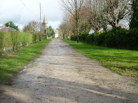 Church across the Avenue from the apartment