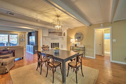 Dining Area | Dishware & Flatware