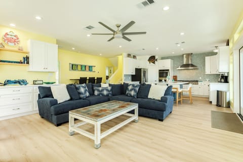 Make new family memories in the bright & airy open living area