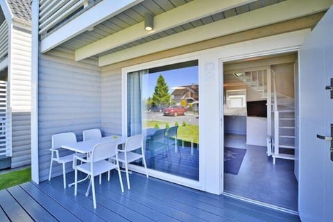 Entrance / Reception