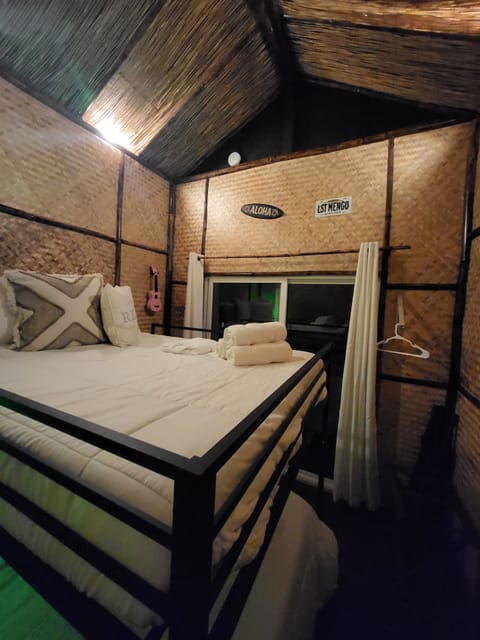 1 bedroom, memory foam beds, free WiFi, bed sheets