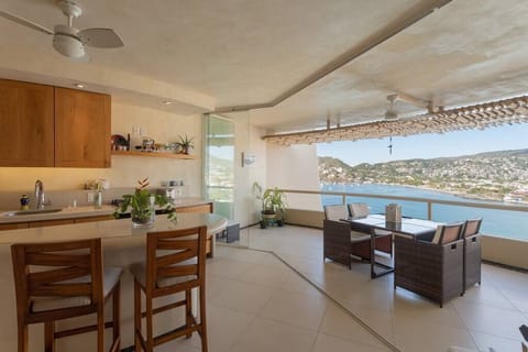 Kitchen and terrace area / View from La Madera Beach