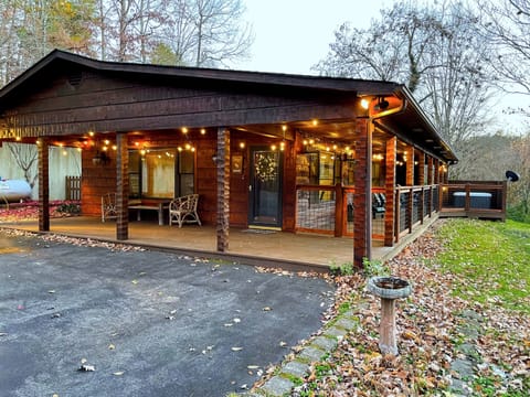 Welcome to Easy Moose Lodge