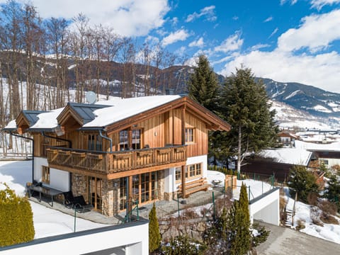 Holiday Home Exterior [winter]