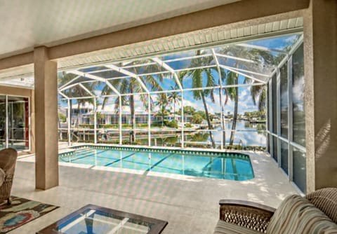 Spacious Lanai - Large heated pool with wide water views!