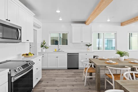 807P-Unit1-Pixer-Pros-San-Diego-Real-Estate-Photography-3