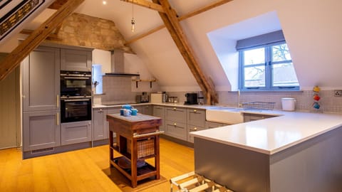 Kitchen, The Hayloft, Bolthole Retreats
