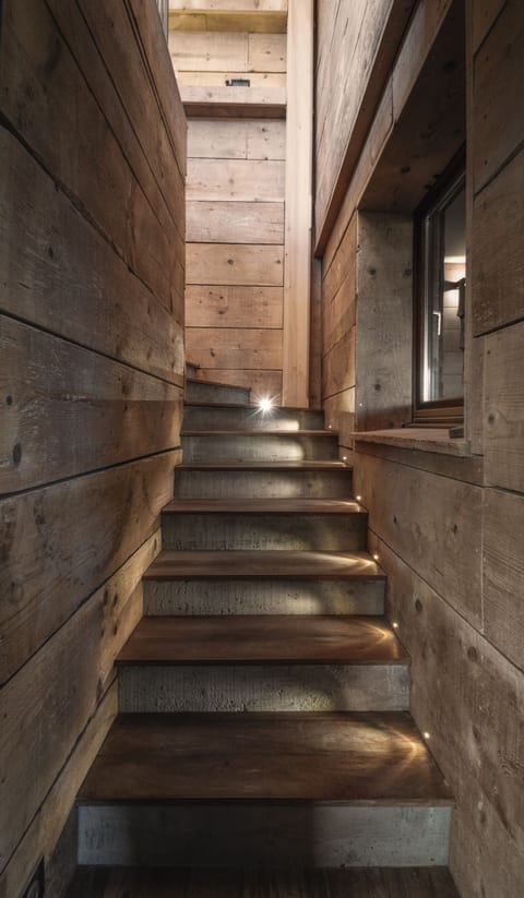 d1932c42-e891-4a60-96ab-721caed7b567