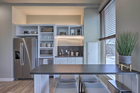 Fully Equipped Kitchenette | Cooking Basics | No Oven