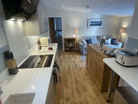 View from kitchen towards 2nd bedroom