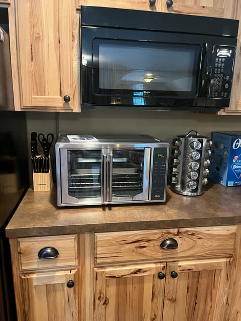 Appliances in Kitchen