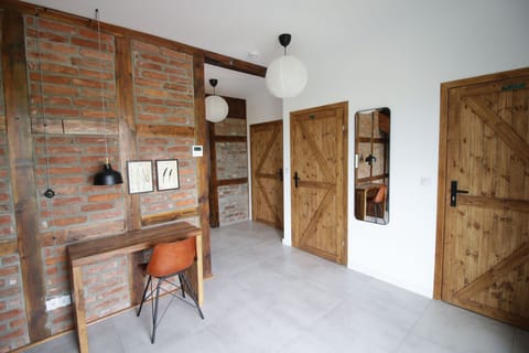 Entrance / Reception