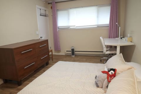 2 bedrooms, free WiFi, bed sheets, wheelchair access