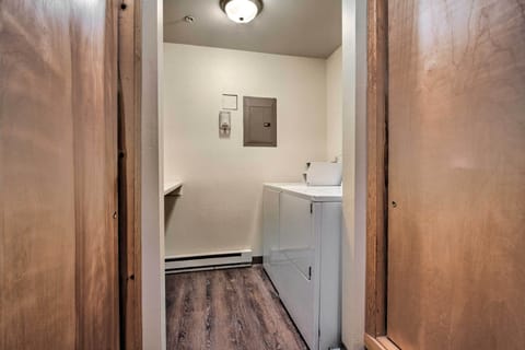 Community Coin Laundry Room