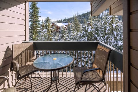 Big Sky Vacation Rental | 2BR | 2BA | 3 Stairs to Access | 1,161 Sq Ft