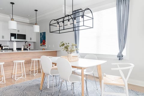 Main Level | Dining Room