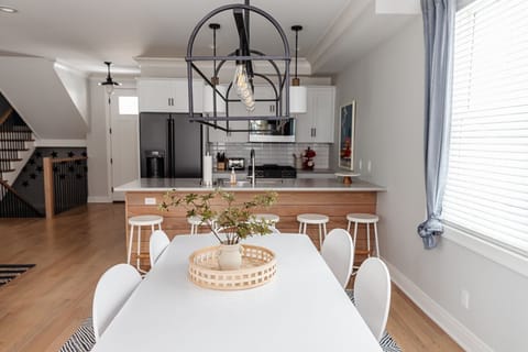 Main Level | Dining Room